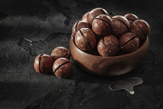 Sooperfood Nuts Of Macadamia In Wooden Bowl