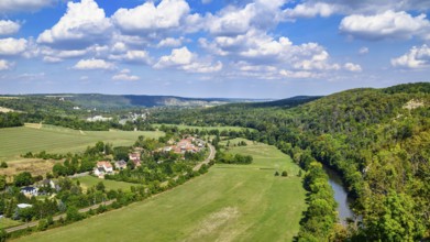 A view of the Saale from the Rudelsburg in summer