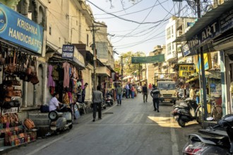 Market street, Udaipur, Rajasthan, India, Asia