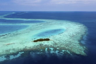 Uninhabited Island near Bodumohora, Felidhu Atoll, Indian Ocean, Maldives, Asia
