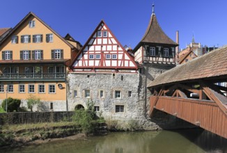 Wooden bridge over the Kocher between Unterwöhrdinsel and Mauerstraße, Schwäbisch Hall.