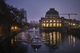 Germany, Berlin, 26.12.2024, Bodemuseum (Kaiser-Friedrich-Museum), Museum Island, Monbijou Bridge,