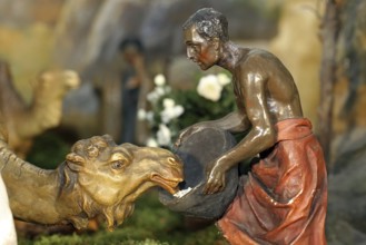 Christmas cot, cot figures