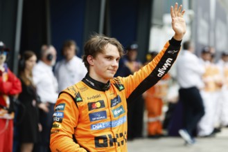 Oscar Piastri of Australia drives the McLaren Formula 1 Team MCL39 and gets second place in