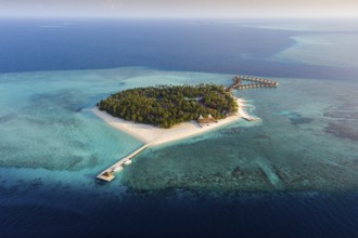 Holiday island Alimatha, Felidhu Atoll, Indian Ocean, Maldives, Asia