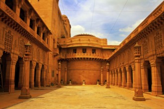 Courtyard in Umaid Bhawan palace, Jodhpur, Rajasthan, India, Asia