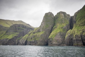 Landscape on the Faroe Islands with ocean and cliffs, Streymoy, Faroe Islands, Europe