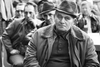 Workers and employees used the last casting of the Suedwestfalen steelworks in Hagen for a