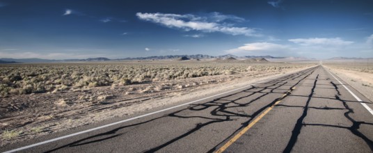 Direction Death Valley, Mojave Desert, USA, North America