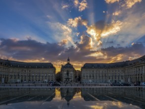 Miroir d'Eau at Place de la Bourse in Bordeaux