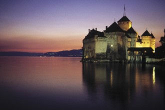 Switzerland: Châteaux Chillon on Lake Geneva at sunset