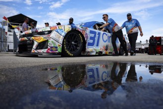 Daniel Hemric takes to the track to qualify for the Coke Zero Sugar 400 in Daytona, FL, USA,