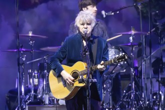 MELBOURNE, AUSTRALIA - DECEMBER 10: Neil Finn of Crowded House performs at Rod Laver Arena on