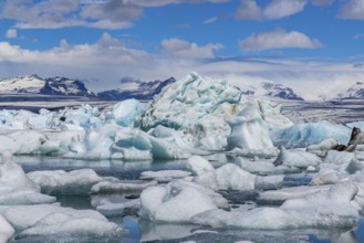 Jökulsarlon glacier lagoon, south coast, Iceland, Europe