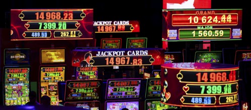 Casino roulette machines