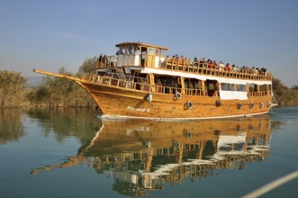 Tourist boats on the Manavgat River