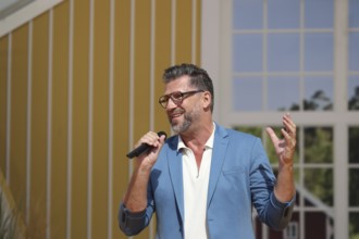Andre Stade (singer, musician) on the ARD TV programme Immer wieder sonntags, Rust, Germany /