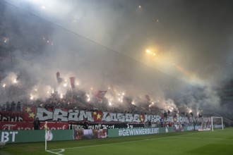 BEAUTIFUL SPORTS/ (DFL/DFB REGULATIONS PROHIBIT ANY USE OF PHOTOGRAPHS AS IMAGE SEQUENCES AND/OR