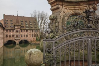 Heilig-Geist-Spital over the Pegnitz, Museum Bridge, Nuremberg, Middle Franconia, Franconia,