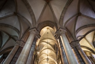 Canterbury, Cathedral, vault of Trinity Chapel (ambulatory)