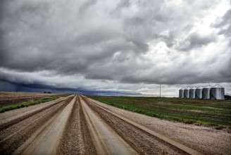 Prairie Storm Clouds Canada Saskatchewan Summer Warnings