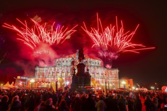 The SemperOperaball 2025 celebrated its 100th anniversary on Friday. Germany's most beautiful