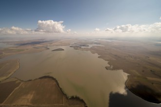 Dam, Water supply and power supply Johannesburg, Water, Cumulus clouds, Agricultural land, Vaal