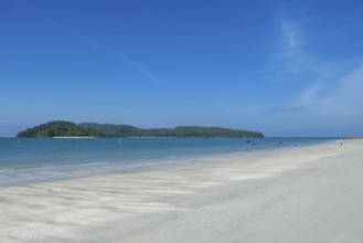 Sandy beach beach, extensive, Chenang Beach, Langkawi, Kedah State, Malaysia, Southeast Asia, Asia