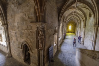 Claustro, construido entre 1317 y 1340, estilo gótico, catedral de Évora, Basílica Sé Catedral de