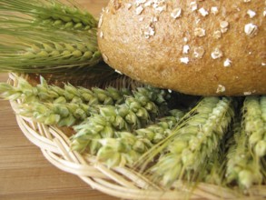 Wholemeal bread and cereals