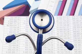 A stethoscope and a list of numbers. Costs for Health and Medicine Austria
