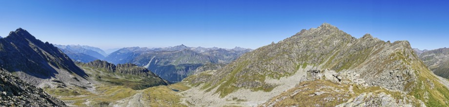 View of the Montafon mountains from the Bielerspitze