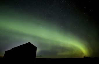 Northern Lights Saskatchewan Canada green color and shape