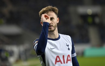 Goal celebration James Maddison Tottenham Hotspur Spurs (10) gesture gesture throws dart, Darts,