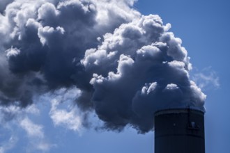 Chimney of the UNIPER coal-fired power plant Maasvlakte, in the harbour of Rotterdam, Netherlands