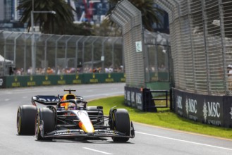 MELBOURNE, AUSTRALIA, APRIL 9: Max Verstappen drives the number 1 Oracle Red Bull Racing RB18