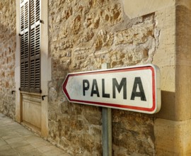 Signpost to Palma, Old Town of Santanyi, Majorca, Balearic Islands, Spain, Europe