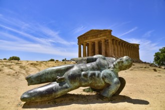 Statue of the fallen Icarus in front of the Temple of Concordia in the Valley of the Temples near