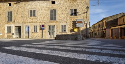 Architecture in the old town of Santanyi, Majorca, Balearic Islands, Spain, Europe