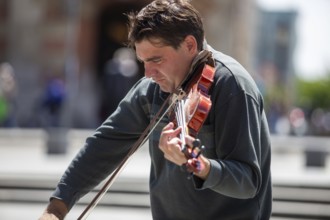 Street musician in the centre of Budapest