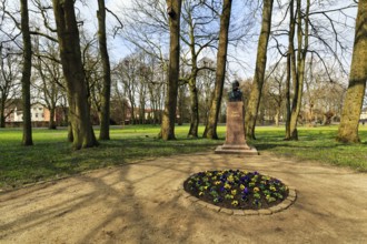 Monument to the writer Theodor Storm, bust by sculptor Adolf Brütt, Husumer palace gardens, Husum,