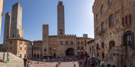 SAN GIMIGNANO, ITALY, SEPTEMBER 20, 2023, Main square Piazza del Duomo in San Gimignano with its