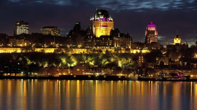 Quebec by night