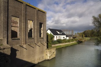 Ruined pumping station Rijkse Sluis near the dutch village Alphen