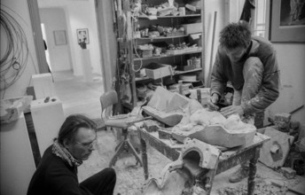 Germany, Berlin, 21.04.1991, Lemonde and Marco in the Oderform workshop, plaster moulds for