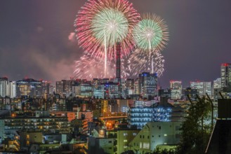Yokohama skyline and fireworks (Minato Mirai smart Festival). Shooting Location: Yokohama-city