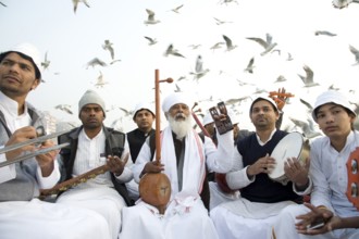 Sant vivek das ji on boat, varanasi, uttar pradesh, Asia, India, Asia