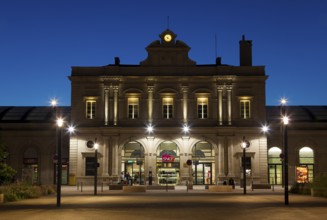 Railway train station, Reims, Marne, Champagne-Ardenne, France, Europe