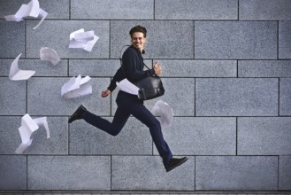 Nice day! Businessman makes a good deal, good mood