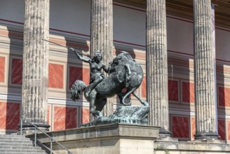 A picture of the Amazon on Horseback statue in front of the Altes Museum. Created in 1841 by August